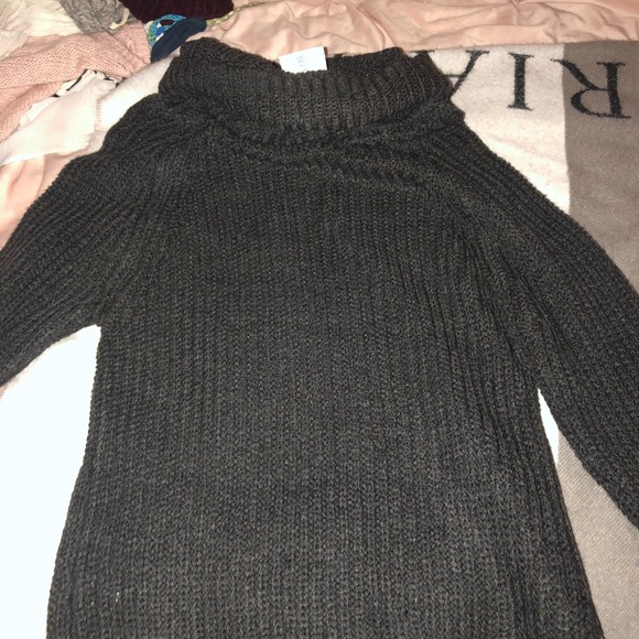 Sweater - Picture 3 of 3